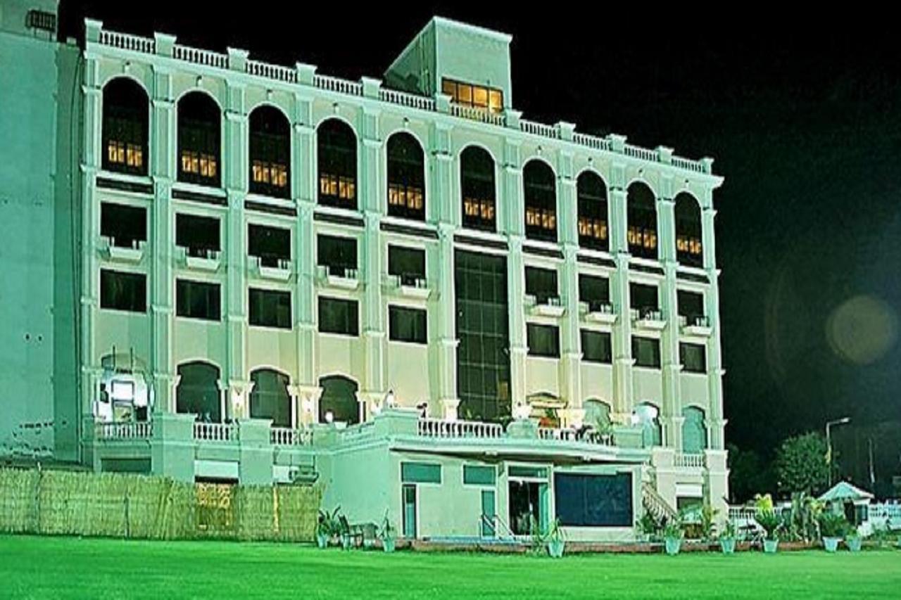 Hotel Eqbal Inn Patiāla Extérieur photo